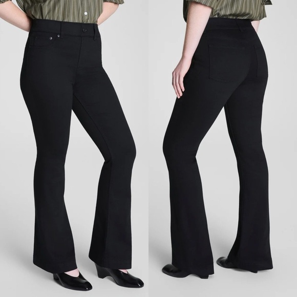 Spanx SPANXshape EveryWear black pull on Flare Jeans size medium petite 20326q - Picture 1 of 8